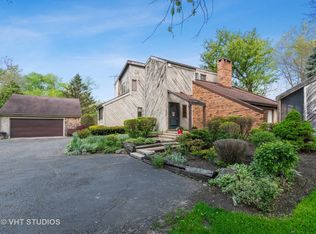 8S526 Bell Dr, Naperville, IL