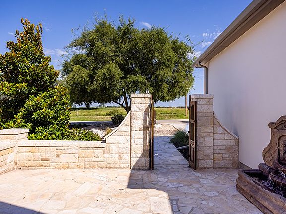 4th image of 3116 Pinnacle Club Dr E