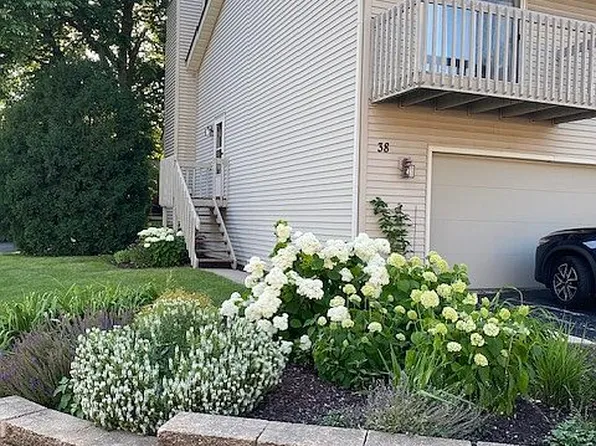 4681 High Point Dr APT 38, Rockford, IL 61114