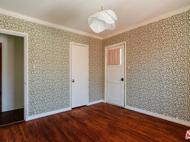 2735 Clyde Ave — Photo 28