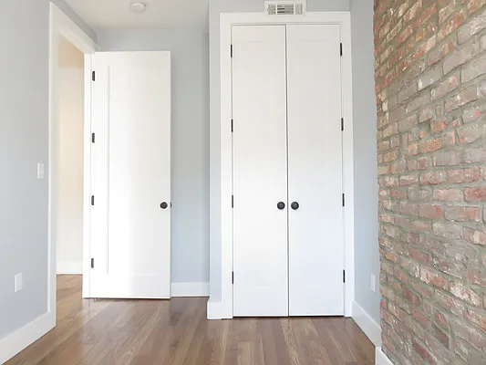 Rented by Rennit Inc. | media 25