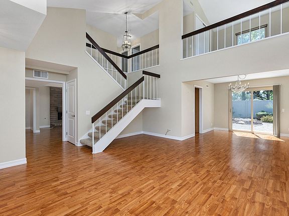 4th image of 1925 Circle Park Ln