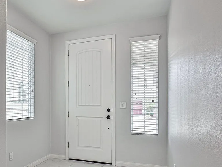 5390 Montauck Ave — Photo 5
