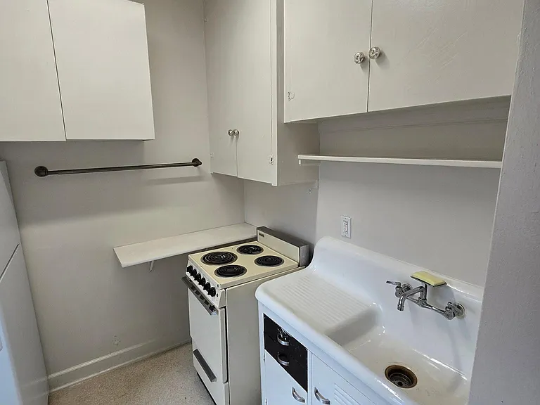 424 E Broadway St #3 — Photo 6