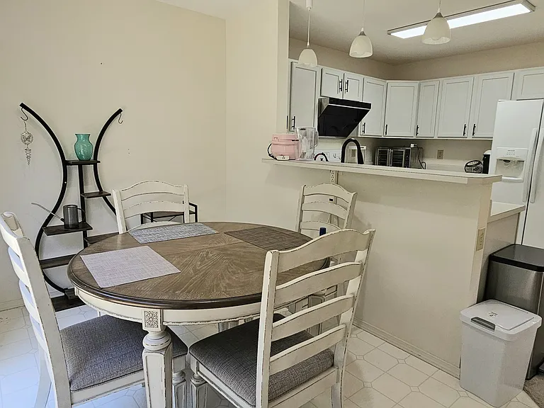 3838 S Claybridge Dr — Photo 5