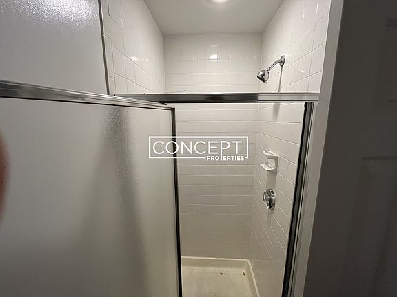2nd image of 100 Myrtle St #4CP