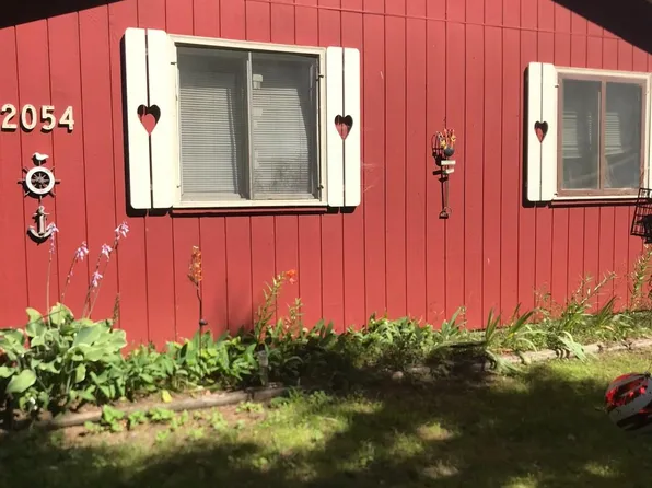 2054 N Markey Rd, Houghton Lake, MI 48629