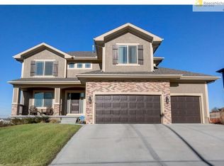 1218 Becket Ct, Raymore, MO 64083