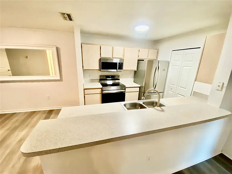 5463 Vineland Rd #5103 — Photo 14