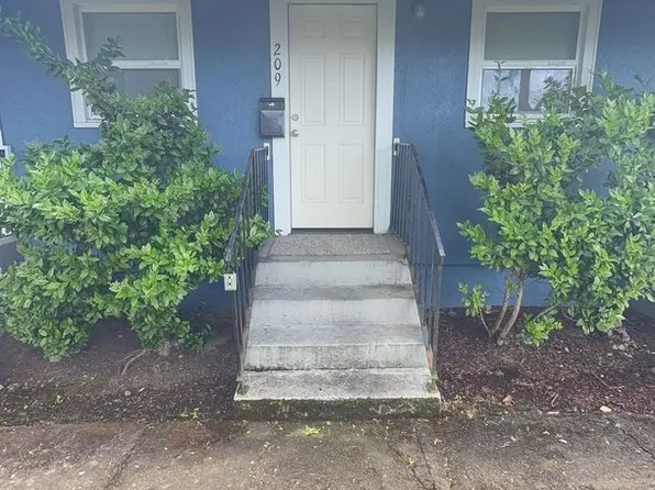 207-209-211 N 24th ST, 207-211 N 24th St #209, Springfield, OR 97477