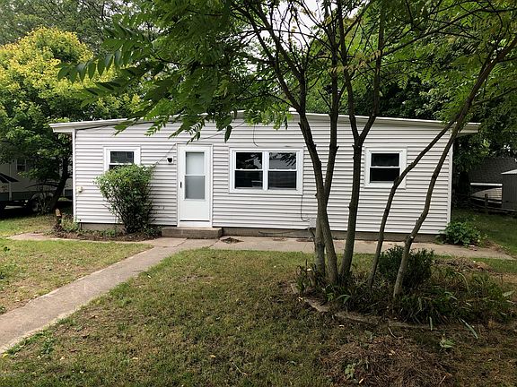 3rd image of 933 Pine St