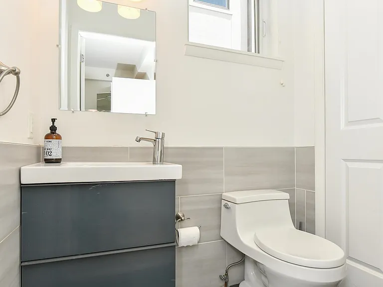 58 Giles Ave #3 — Photo 16