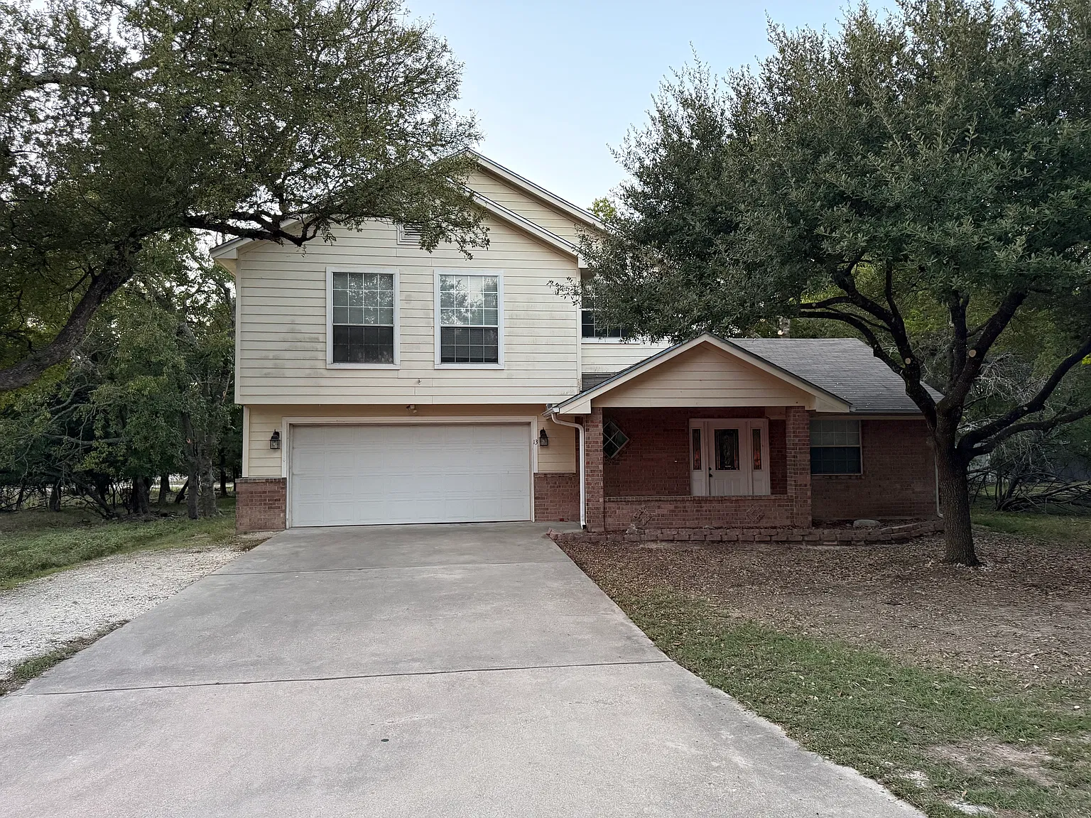 3 bed, 2.5 bath, 1300 sqft, $1,400 — Photo 1
