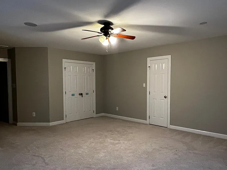 601 Stinhurst Dr — Photo 15