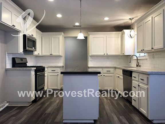 5th image of 9747 Rose Dr
