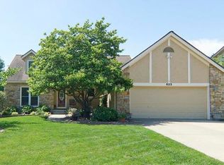 623 NE Bordner Dr, Lees Summit, MO 64086