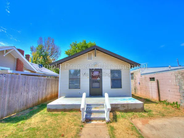 8 S 9th St, Yukon, OK 73099