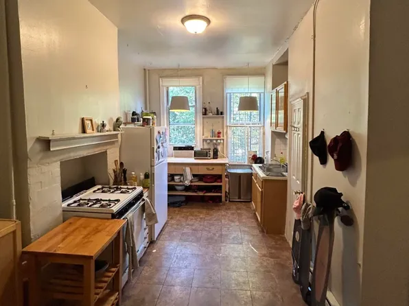 74 Starr Street image 5 of 6