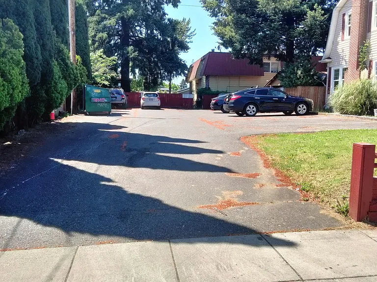 SE 162nd Ave — Photo 45