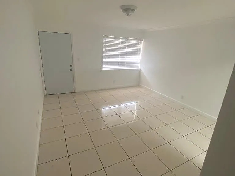 11195 SW 1st St #215 — Photo 5