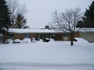 4951 Oakwood Ct, Commerce Township, MI