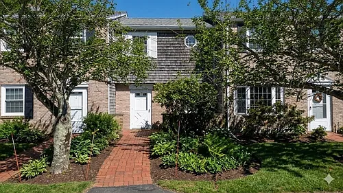 8 Captain Cook Ln #U Photo 1