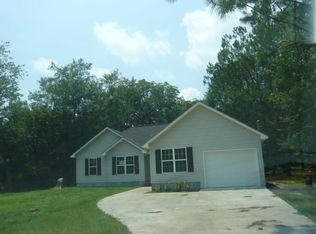 650 Barbara St, Metter, GA 30439