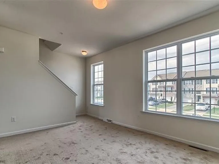1241 Ledge Dr — Photo 16