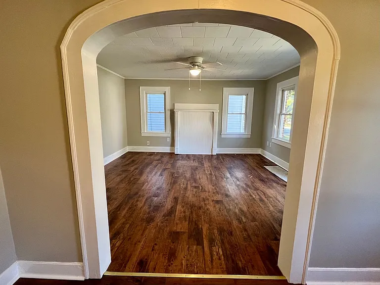 111 Highland Ave — Photo 3