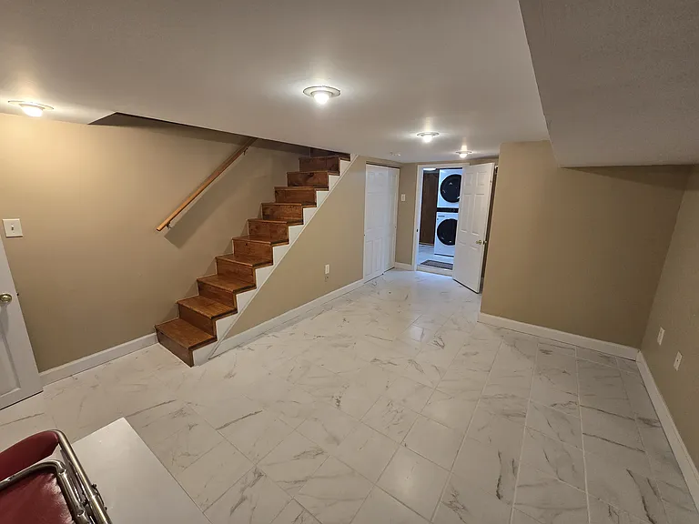 810 Johnston St — Photo 9