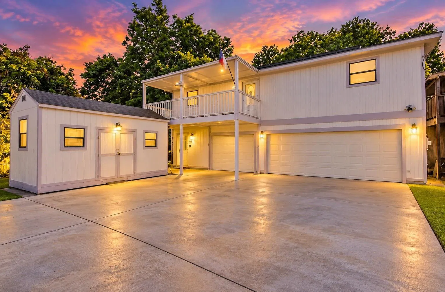 3 bed, 3.0 bath, 1500 sqft, $1,595 — Photo 1