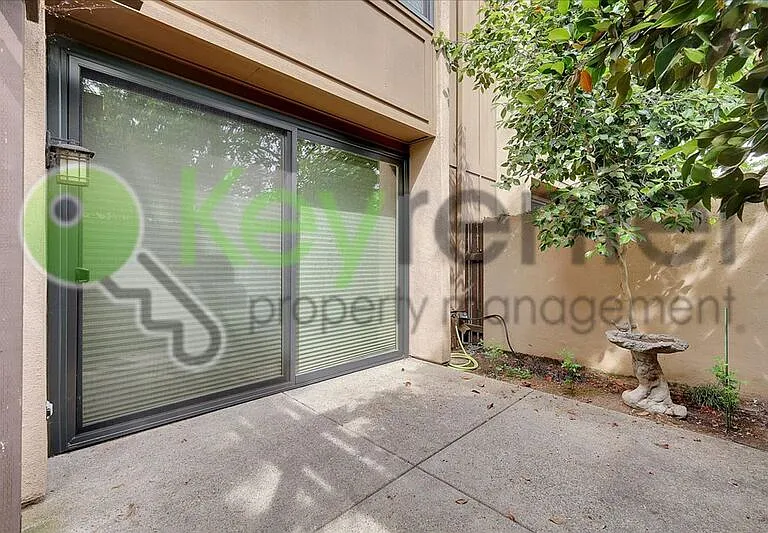 2254 Woodside Ln #2 — Photo 31