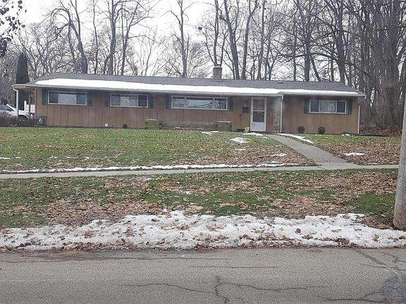 2nd image of 90 E Hallett St