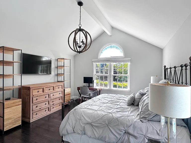 5765 Bergen Ave — Photo 15