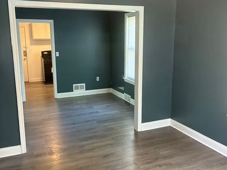 2336 Delaware St — Photo 3