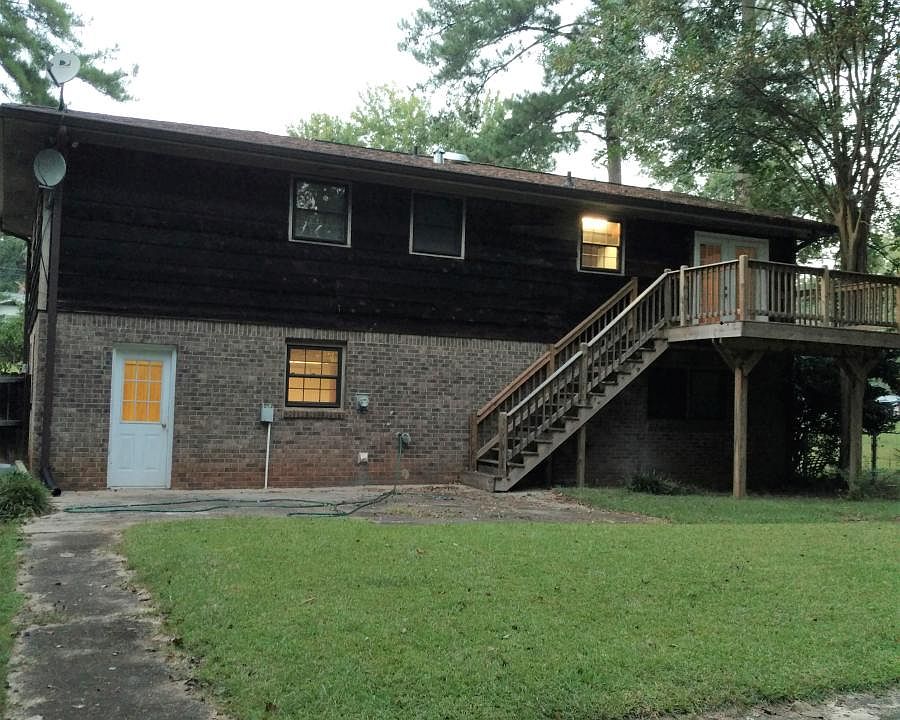 2nd image of 135 Creek Cir