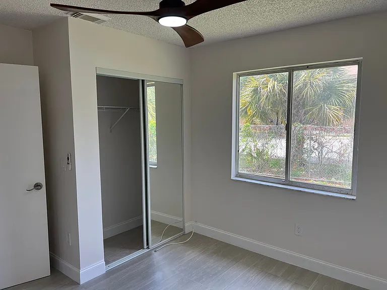 5214 Stacy St — Photo 15