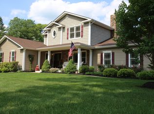 21 Stonehenge Dr, Lincroft, NJ