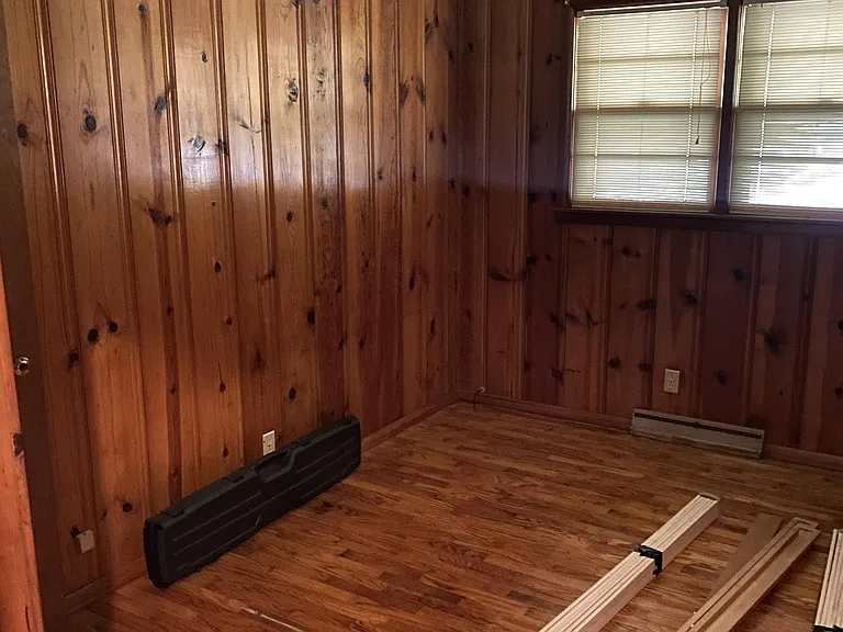 706 S Taylor Dr — Photo 4