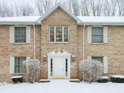 325 N Airlite St APT A, Elgin, IL, 60123