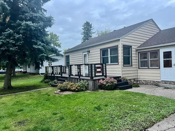 417 4th St, Wyndmere, ND 58081