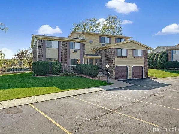5103 W 82nd Ct APT A, Crown Point, IN 46307
