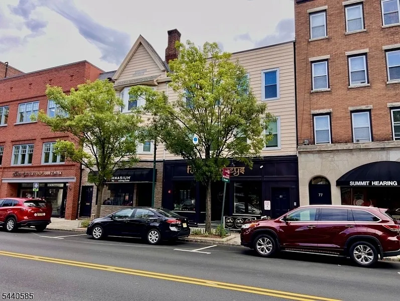 83-85 Summit Ave #3A