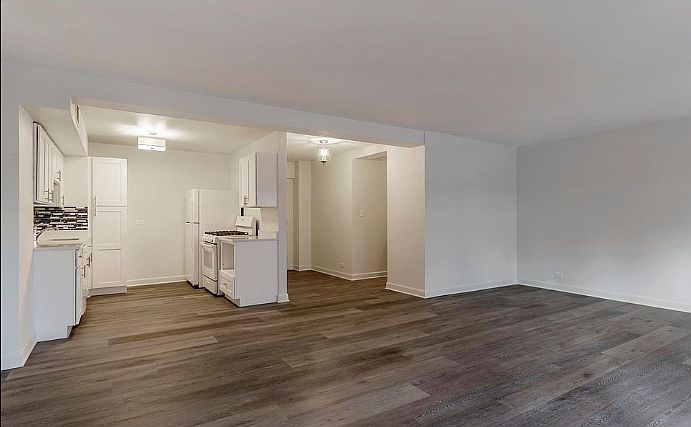 1st image of 5801 N Sheridan Rd APT 1F