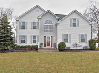 30 Woodview Dr, Howell, NJ 07731