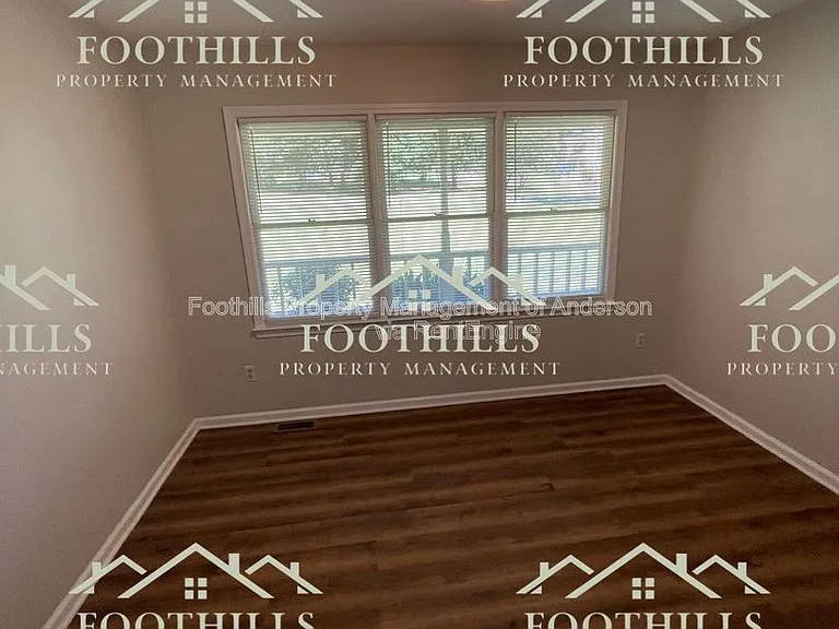 214 Keithwood Dr — Photo 7