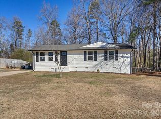 3900 Branding Iron Dr, Gastonia, NC 28052