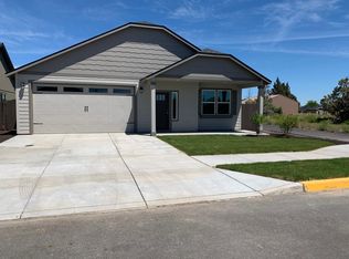 2311 NW Kingwood Ave, Redmond, OR 97756