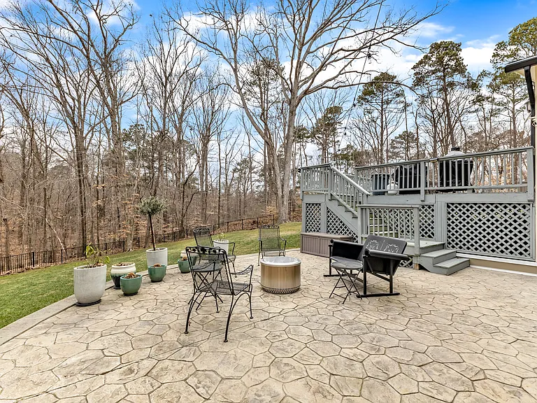 1126 Trailwood Dr — Photo 62