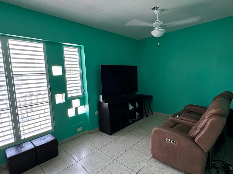 1 Family Ct #4 — Photo 2